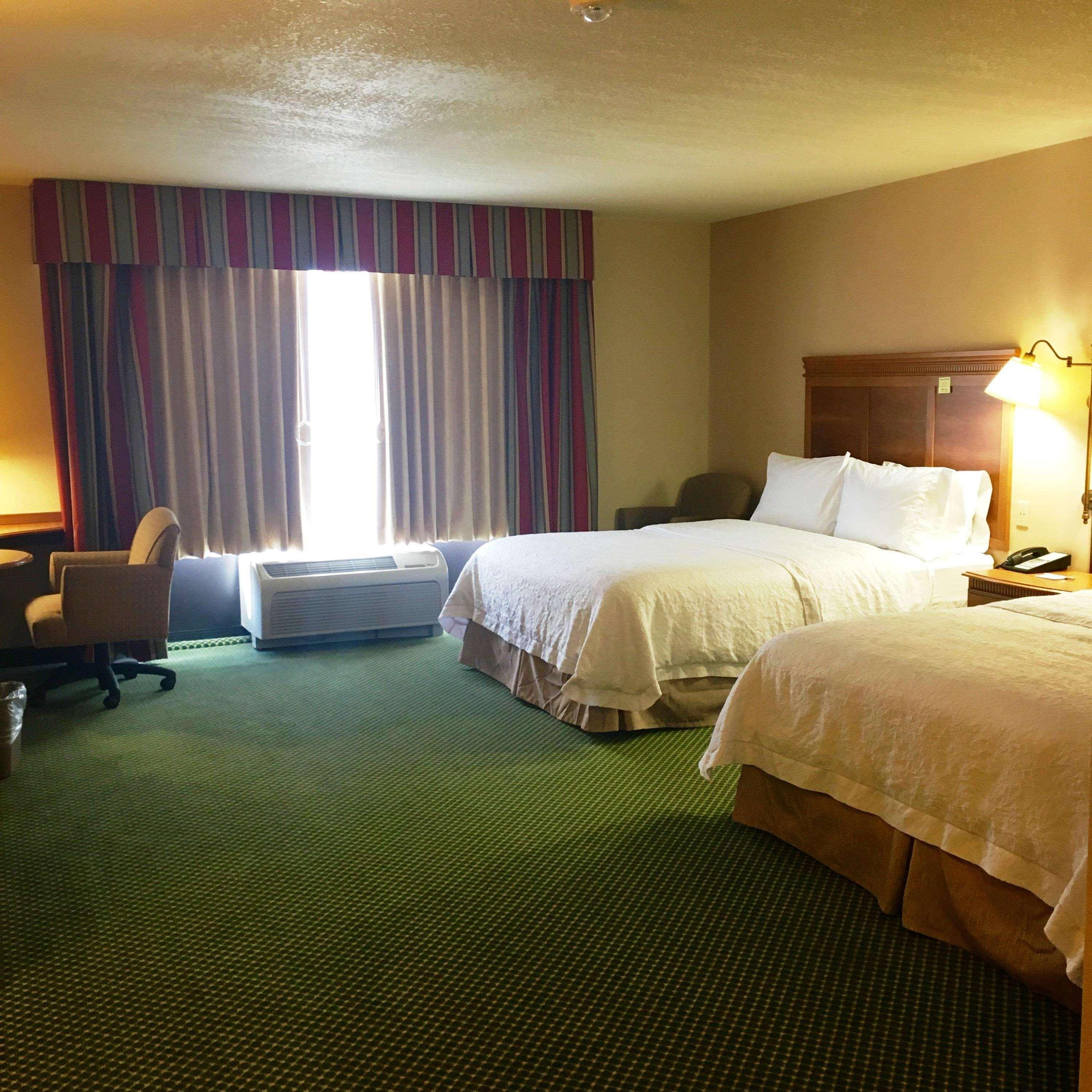Hampton Inn Hays-North Of I-70 Экстерьер фото
