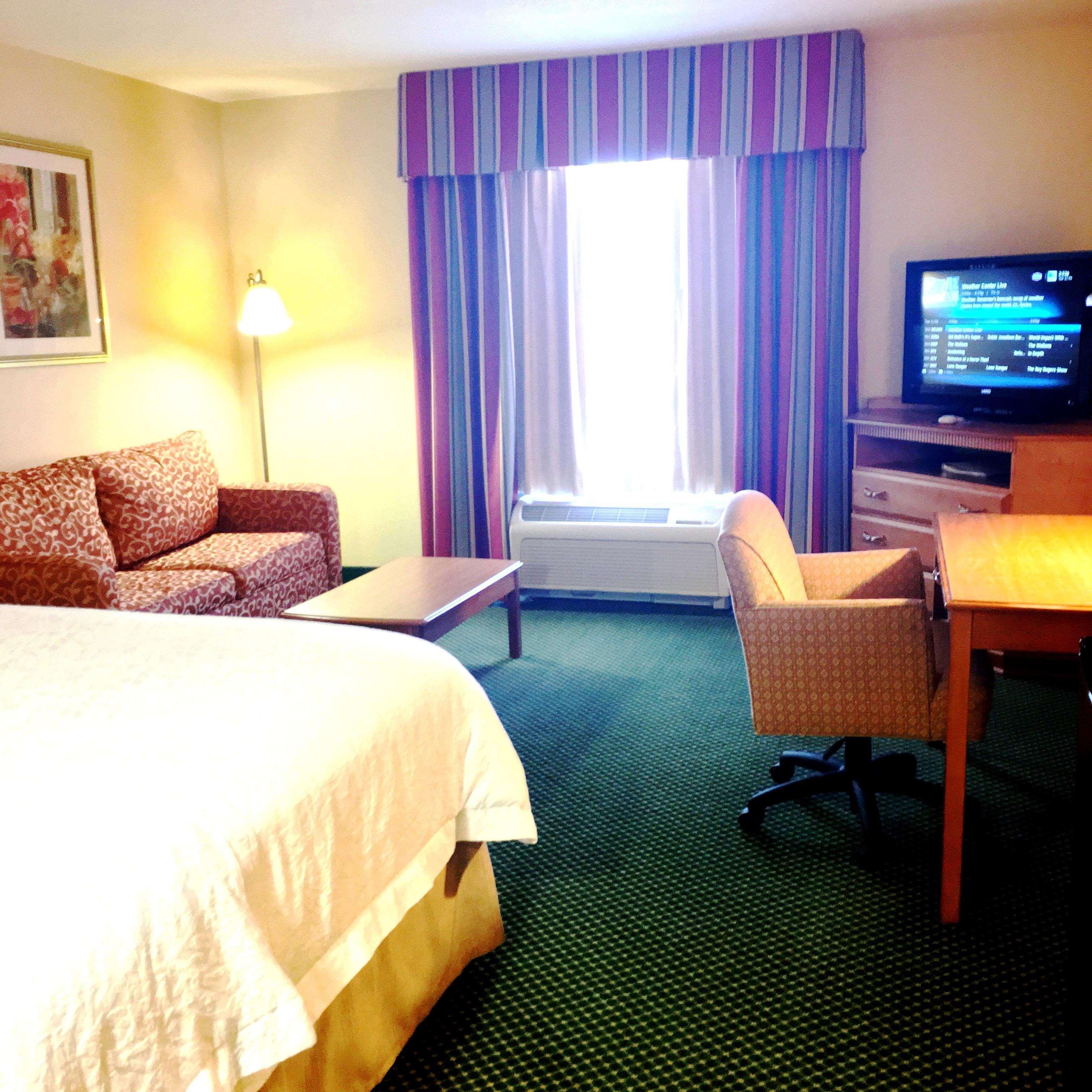 Hampton Inn Hays-North Of I-70 Экстерьер фото