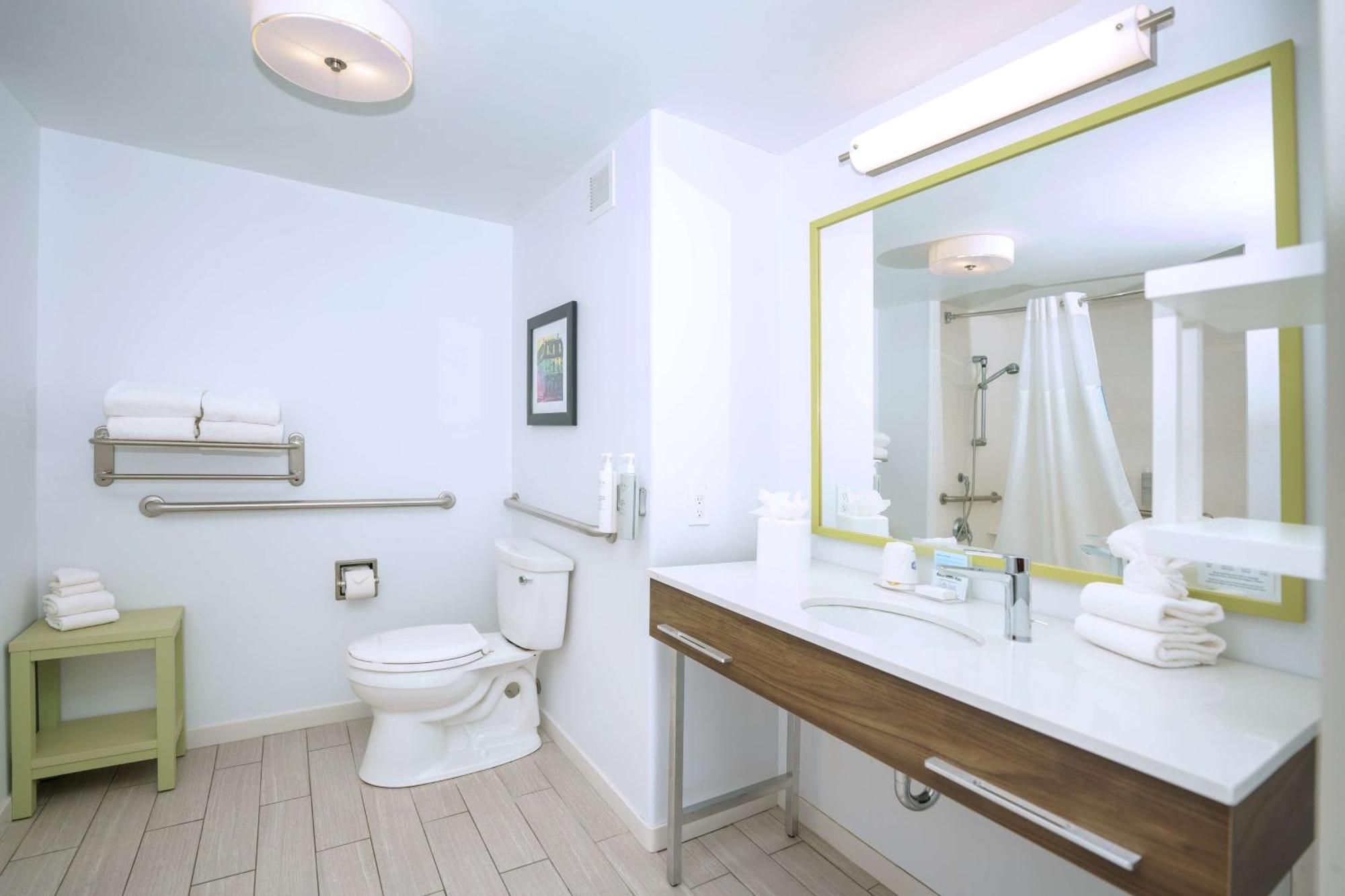 Hampton Inn Hays-North Of I-70 Экстерьер фото